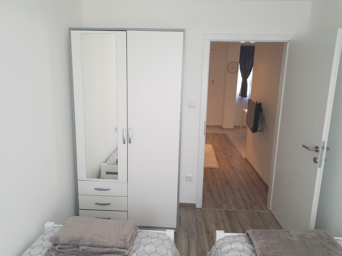 Apartmani Andrej Udbina Exterior photo
