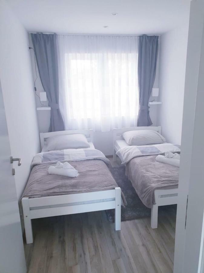 Apartmani Andrej Udbina Exterior photo