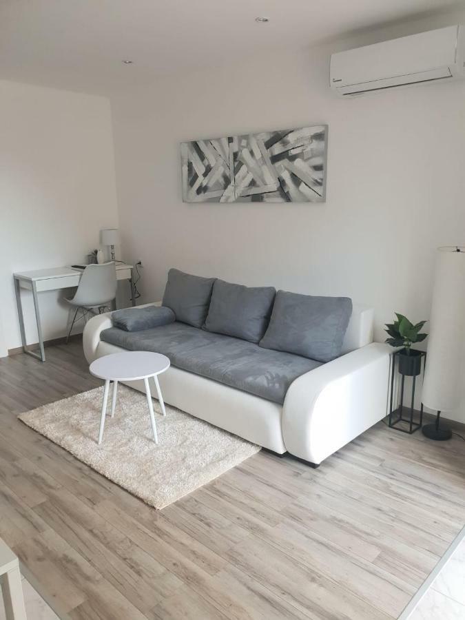 Apartmani Andrej Udbina Exterior photo